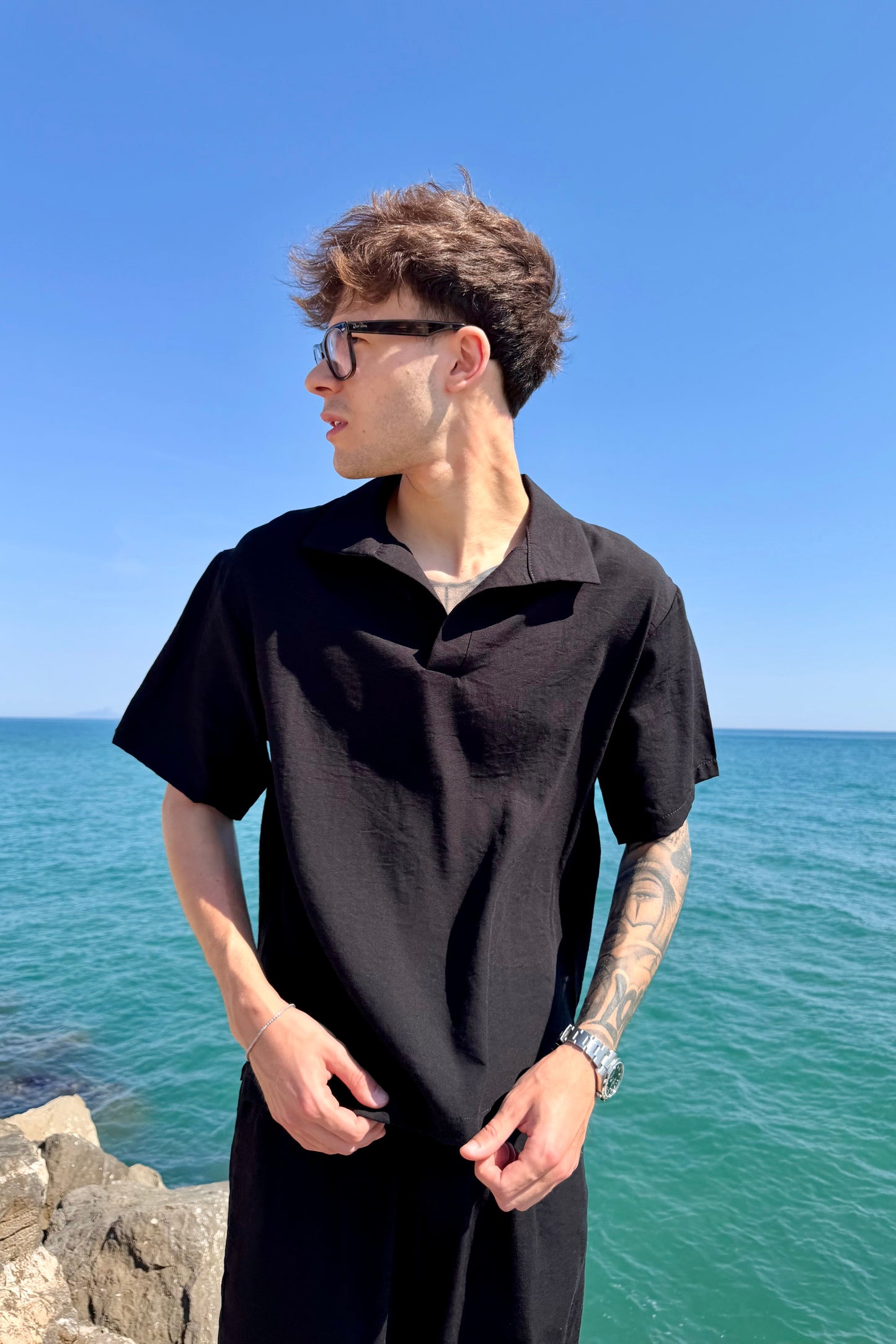 Polo de lino negro